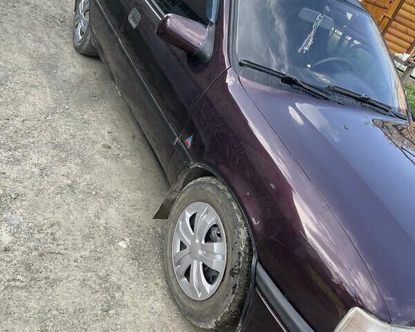 Червоний Опель Вектра, об'ємом двигуна 1.79 л та пробігом 307 тис. км за 1350 $, фото 3 на Automoto.ua