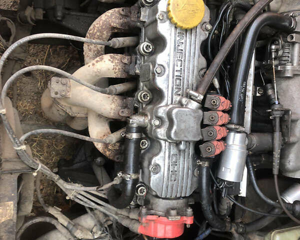 Опель Вектра 1993 в Никополе на Automoto.ua Красный Опель Вектра, объемом двигателя 2 л и пробегом 443 тыс. км за 500 $, фото 9 на Automoto.ua