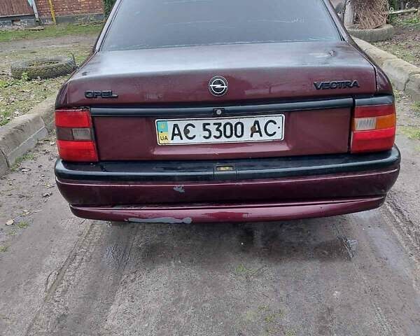 Красный Опель Вектра, объемом двигателя 1.8 л и пробегом 200 тыс. км за 650 $, фото 4 на Automoto.ua