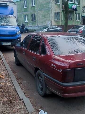 Червоний Опель Вектра, об'ємом двигуна 1.6 л та пробігом 300 тис. км за 1700 $, фото 2 на Automoto.ua