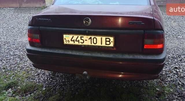 Красный Опель Вектра, объемом двигателя 1.6 л и пробегом 230 тыс. км за 2000 $, фото 3 на Automoto.ua
