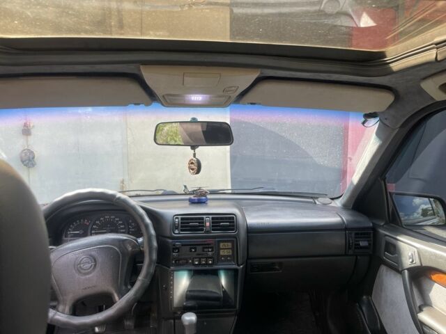 Красный Опель Вектра, объемом двигателя 2 л и пробегом 3 тыс. км за 3500 $, фото 3 на Automoto.ua