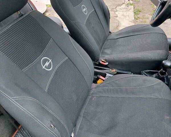 Красный Опель Вектра, объемом двигателя 1.8 л и пробегом 200 тыс. км за 650 $, фото 9 на Automoto.ua