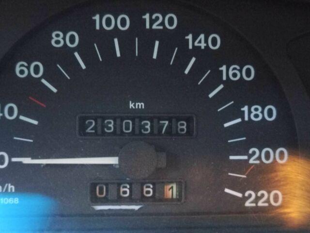 Красный Опель Вектра, объемом двигателя 1.6 л и пробегом 230 тыс. км за 2008 $, фото 14 на Automoto.ua