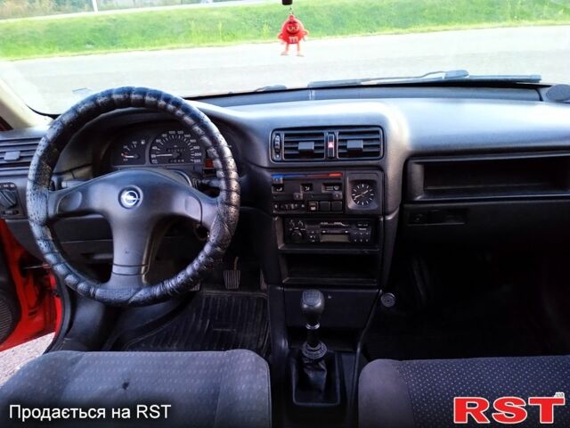 Красный Опель Вектра, объемом двигателя 1.6 л и пробегом 412 тыс. км за 1550 $, фото 7 на Automoto.ua