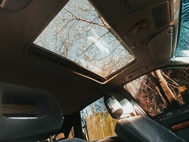 Красный Опель Вектра, объемом двигателя 2 л и пробегом 264 тыс. км за 1000 $, фото 22 на Automoto.ua