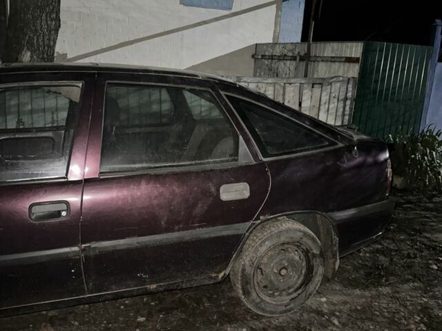 Красный Опель Вектра, объемом двигателя 2.2 л и пробегом 278 тыс. км за 800 $, фото 5 на Automoto.ua