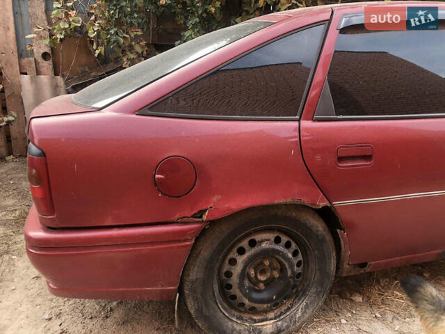 Опель Вектра 1993 в Никополе на Automoto.ua Красный Опель Вектра, объемом двигателя 2 л и пробегом 443 тыс. км за 500 $, фото 3 на Automoto.ua