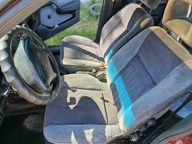 Красный Опель Вектра, объемом двигателя 2 л и пробегом 254 тыс. км за 1450 $, фото 8 на Automoto.ua