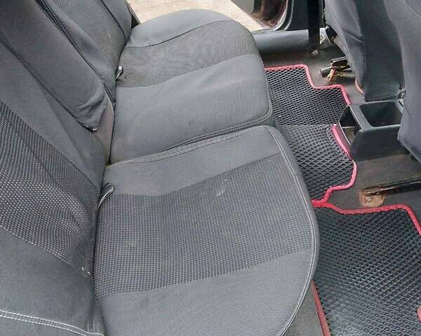 Красный Опель Вектра, объемом двигателя 1.8 л и пробегом 200 тыс. км за 650 $, фото 10 на Automoto.ua