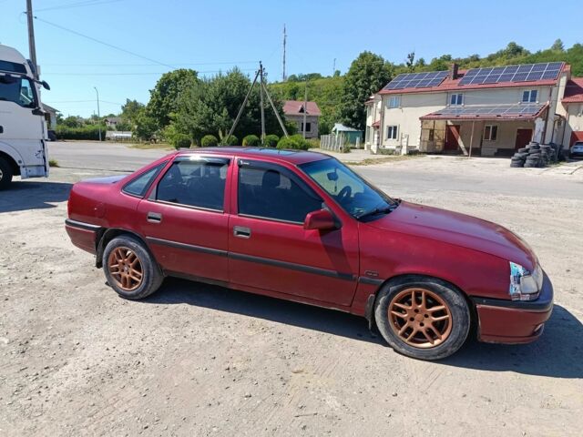 Червоний Опель Вектра, об'ємом двигуна 2 л та пробігом 254 тис. км за 1200 $, фото 4 на Automoto.ua