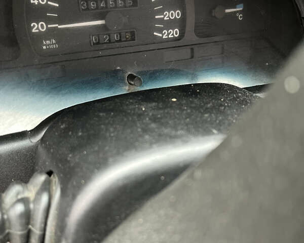 Червоний Опель Вектра, об'ємом двигуна 1.6 л та пробігом 395 тис. км за 600 $, фото 5 на Automoto.ua