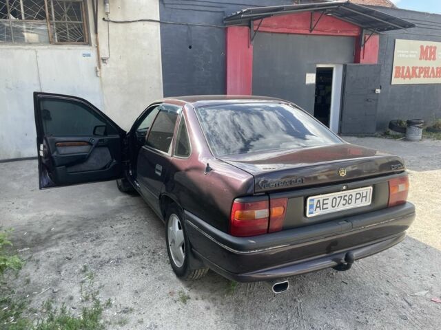 Красный Опель Вектра, объемом двигателя 2 л и пробегом 3 тыс. км за 3500 $, фото 5 на Automoto.ua