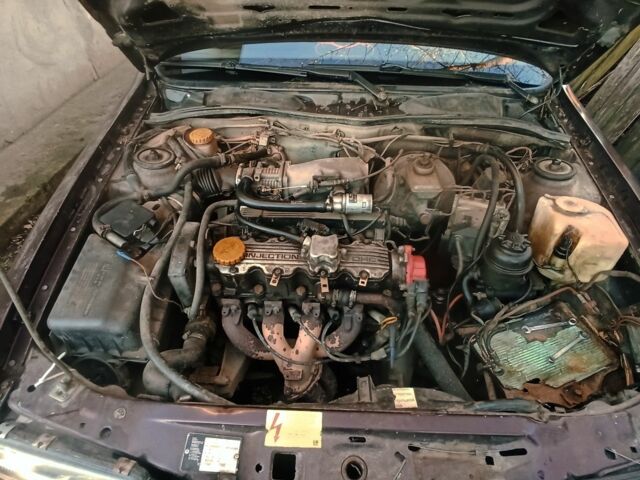 Красный Опель Вектра, объемом двигателя 2 л и пробегом 264 тыс. км за 1000 $, фото 4 на Automoto.ua