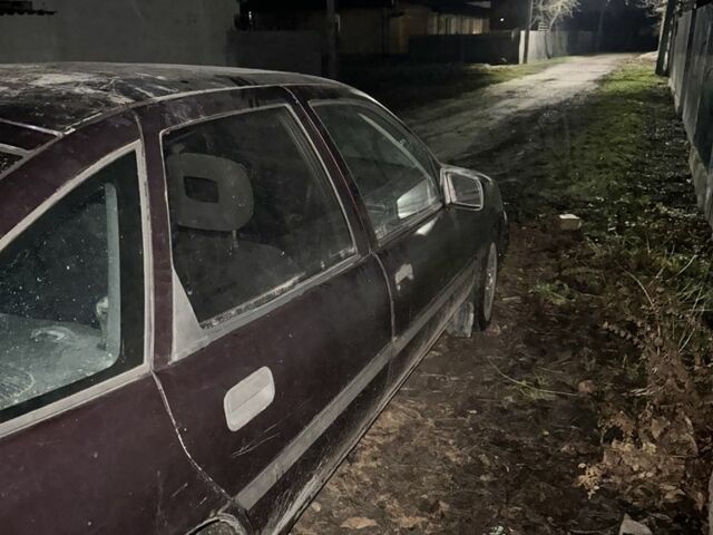 Красный Опель Вектра, объемом двигателя 2.2 л и пробегом 278 тыс. км за 800 $, фото 4 на Automoto.ua