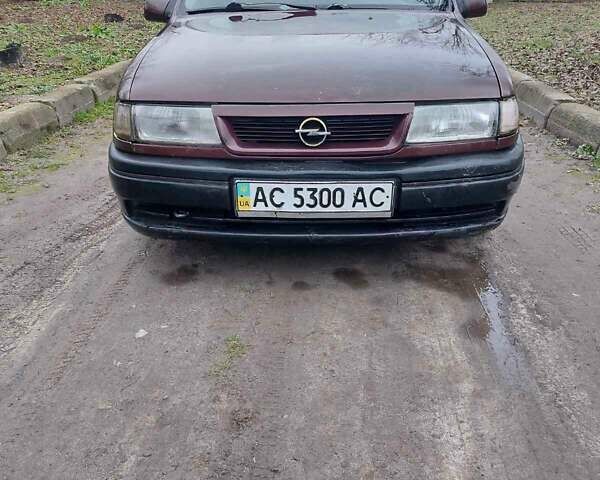 Красный Опель Вектра, объемом двигателя 1.8 л и пробегом 200 тыс. км за 650 $, фото 1 на Automoto.ua