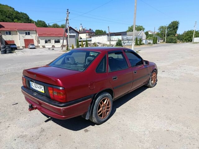 Красный Опель Вектра, объемом двигателя 2 л и пробегом 254 тыс. км за 1450 $, фото 3 на Automoto.ua