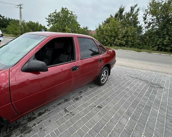 Красный Опель Вектра, объемом двигателя 1.8 л и пробегом 350 тыс. км за 1400 $, фото 3 на Automoto.ua