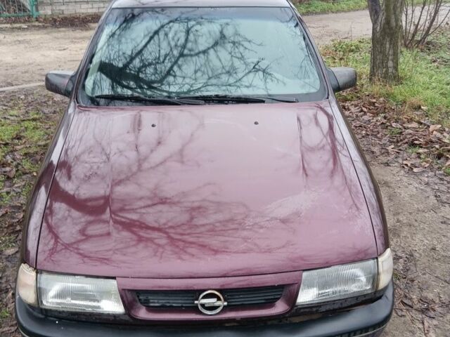 Красный Опель Вектра, объемом двигателя 1.6 л и пробегом 250 тыс. км за 1500 $, фото 2 на Automoto.ua