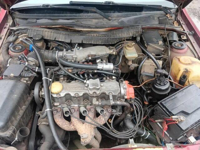 Красный Опель Вектра, объемом двигателя 1.8 л и пробегом 270 тыс. км за 1500 $, фото 5 на Automoto.ua