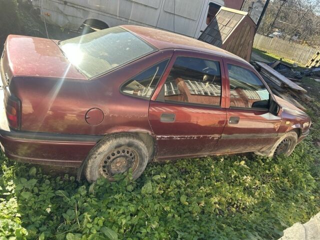 Красный Опель Вектра, объемом двигателя 1.7 л и пробегом 300 тыс. км за 600 $, фото 6 на Automoto.ua