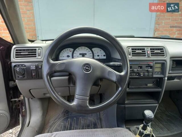 Красный Опель Вектра, объемом двигателя 2 л и пробегом 230 тыс. км за 1400 $, фото 8 на Automoto.ua