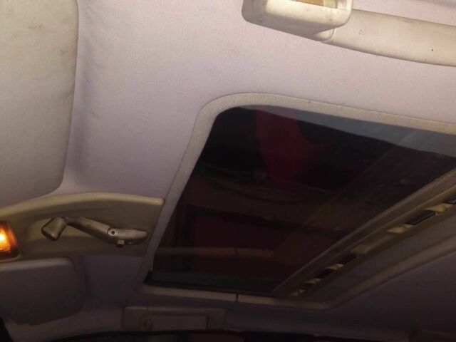 Красный Опель Вектра, объемом двигателя 0 л и пробегом 160 тыс. км за 1450 $, фото 3 на Automoto.ua