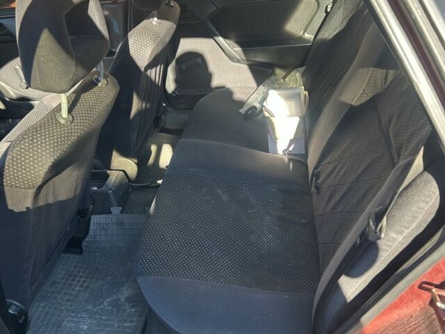 Красный Опель Вектра, объемом двигателя 1.7 л и пробегом 300 тыс. км за 600 $, фото 3 на Automoto.ua