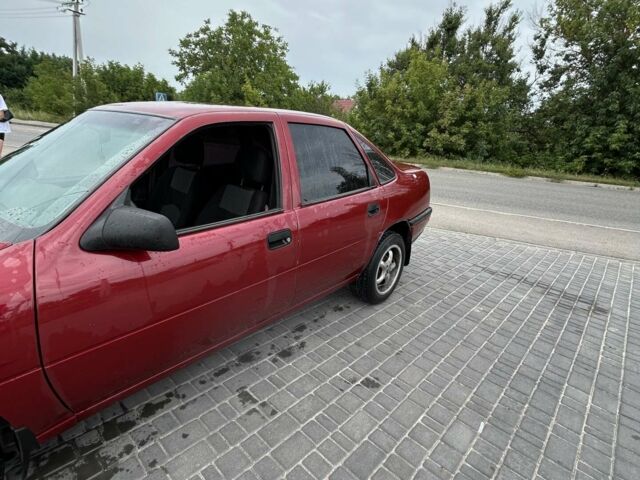 Червоний Опель Вектра, об'ємом двигуна 1.8 л та пробігом 350 тис. км за 1300 $, фото 3 на Automoto.ua