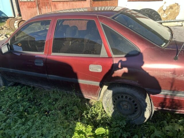 Красный Опель Вектра, объемом двигателя 1.7 л и пробегом 300 тыс. км за 600 $, фото 4 на Automoto.ua