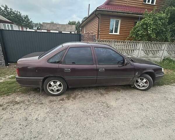 Червоний Опель Вектра, об'ємом двигуна 2 л та пробігом 460 тис. км за 1300 $, фото 5 на Automoto.ua