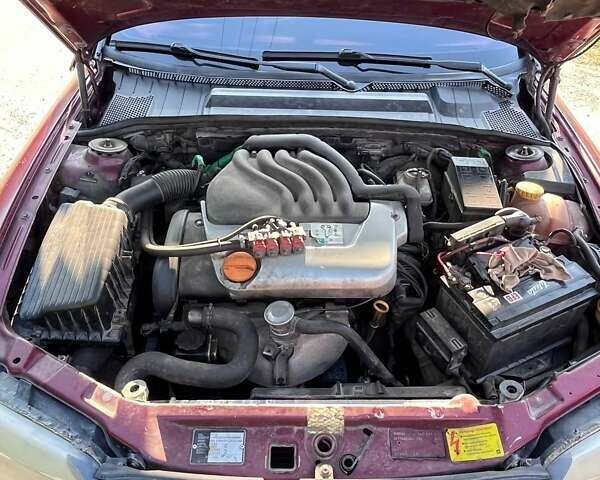 Опель Вектра 1995 в Бурштыне на Automoto.ua Красный Опель Вектра, объемом двигателя 1.6 л и пробегом 370 тыс. км за 2200 $, фото 1 на Automoto.ua