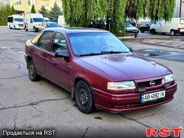 Красный Опель Вектра, объемом двигателя 2 л и пробегом 200 тыс. км за 900 $, фото 1 на Automoto.ua