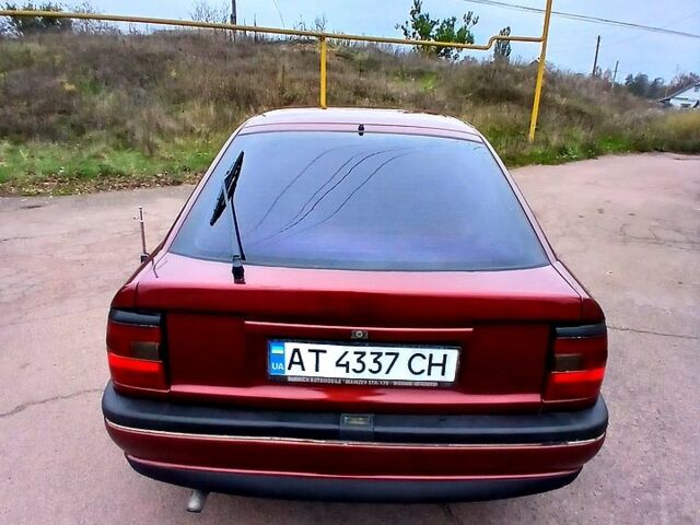 Опель Вектра 1995 в Коростене на Automoto.ua Красный Опель Вектра, объемом двигателя 2 л и пробегом 318 тыс. км за 2300 $, фото 8 на Automoto.ua