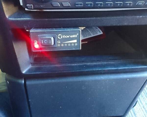 Червоний Опель Вектра, об'ємом двигуна 1.6 л та пробігом 400 тис. км за 1800 $, фото 11 на Automoto.ua