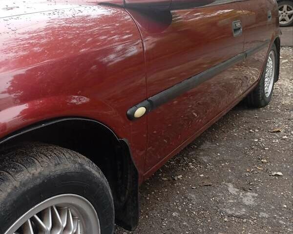 Червоний Опель Вектра, об'ємом двигуна 1.6 л та пробігом 250 тис. км за 2900 $, фото 7 на Automoto.ua