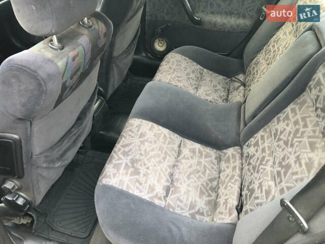 Красный Опель Вектра, объемом двигателя 1.6 л и пробегом 350 тыс. км за 1800 $, фото 7 на Automoto.ua