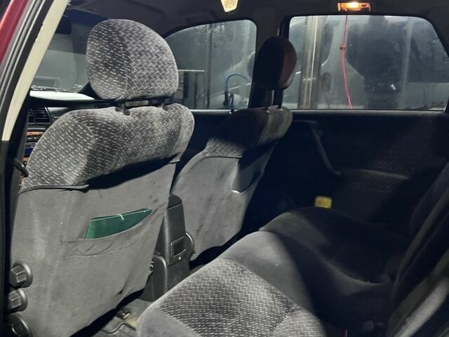 Червоний Опель Вектра, об'ємом двигуна 2 л та пробігом 267 тис. км за 2500 $, фото 7 на Automoto.ua