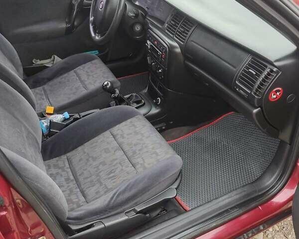 Красный Опель Вектра, объемом двигателя 1.6 л и пробегом 377 тыс. км за 2300 $, фото 5 на Automoto.ua