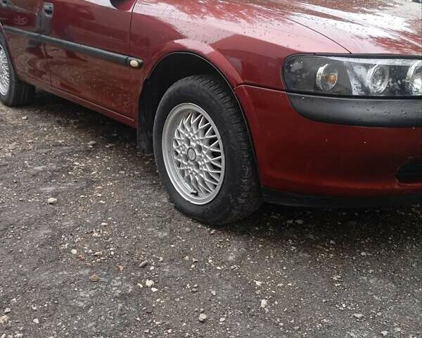 Червоний Опель Вектра, об'ємом двигуна 1.6 л та пробігом 250 тис. км за 2900 $, фото 1 на Automoto.ua