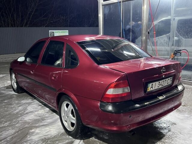 Червоний Опель Вектра, об'ємом двигуна 2 л та пробігом 267 тис. км за 2500 $, фото 3 на Automoto.ua