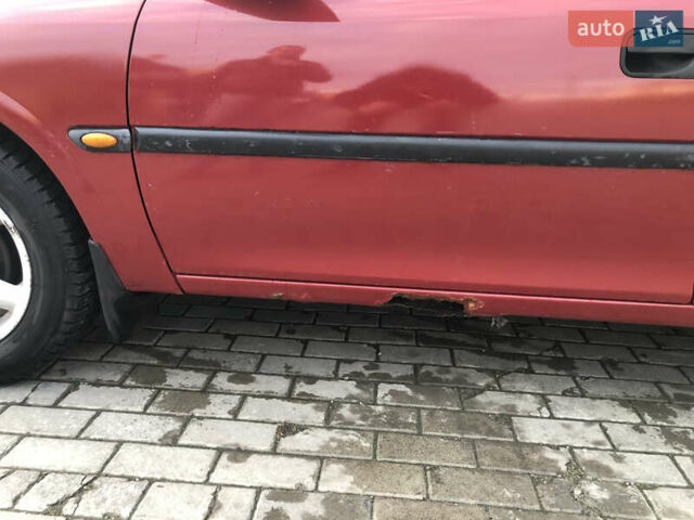 Красный Опель Вектра, объемом двигателя 1.6 л и пробегом 350 тыс. км за 1800 $, фото 8 на Automoto.ua