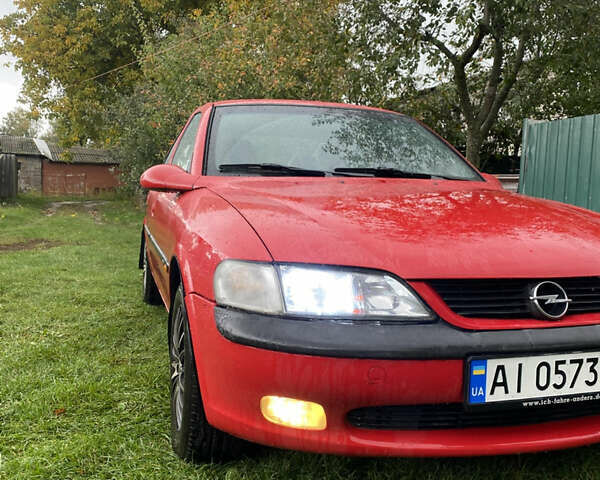 Красный Опель Вектра, объемом двигателя 2 л и пробегом 259 тыс. км за 3200 $, фото 4 на Automoto.ua