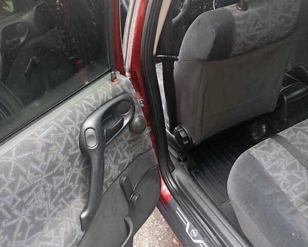Червоний Опель Вектра, об'ємом двигуна 1.6 л та пробігом 250 тис. км за 2900 $, фото 12 на Automoto.ua