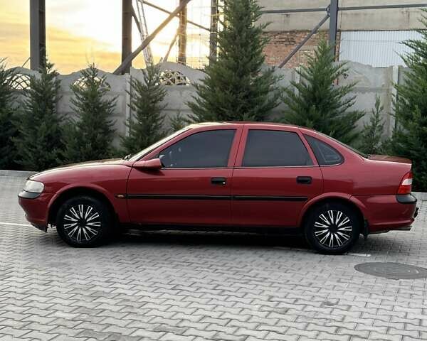 Красный Опель Вектра, объемом двигателя 1.6 л и пробегом 200 тыс. км за 2100 $, фото 8 на Automoto.ua