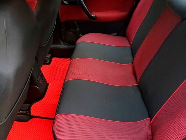 Красный Опель Вектра, объемом двигателя 1.8 л и пробегом 328 тыс. км за 3600 $, фото 4 на Automoto.ua