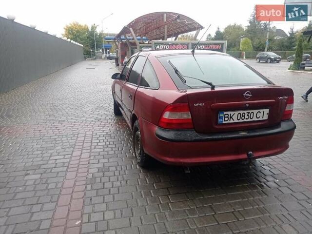 Красный Опель Вектра, объемом двигателя 1.6 л и пробегом 217 тыс. км за 999 $, фото 3 на Automoto.ua