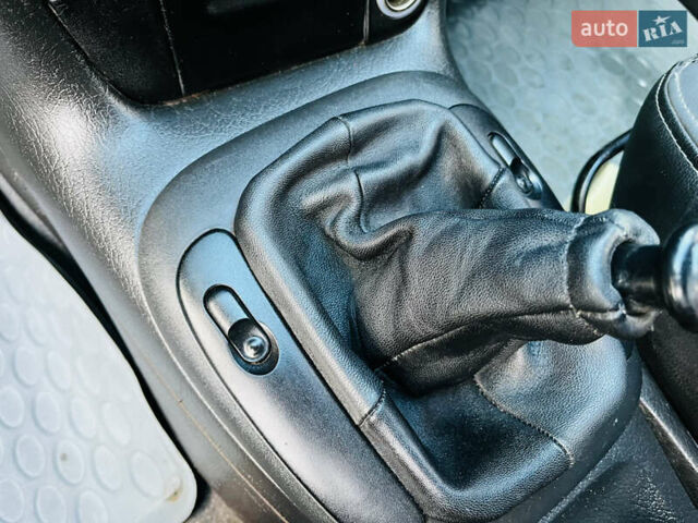 Опель Вектра 1997 в Каменское - Днепродзержинск на Automoto.ua Красный Опель Вектра, объемом двигателя 1.78 л и пробегом 350 тыс. км за 3499 $, фото 35 на Automoto.ua