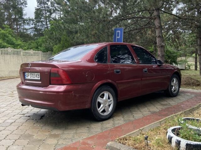 Червоний Опель Вектра, об'ємом двигуна 1.6 л та пробігом 400 тис. км за 2400 $, фото 3 на Automoto.ua