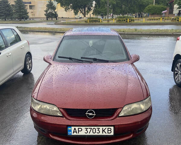 Красный Опель Вектра, объемом двигателя 1.6 л и пробегом 400 тыс. км за 2300 $, фото 5 на Automoto.ua